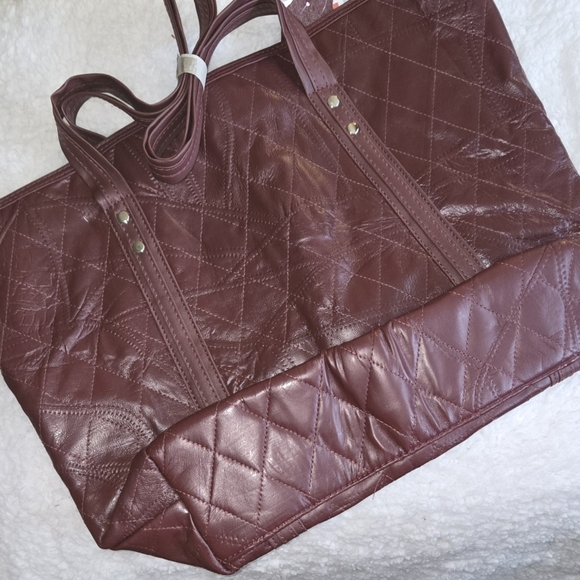 Women's Handbag - Picture 4 of 4